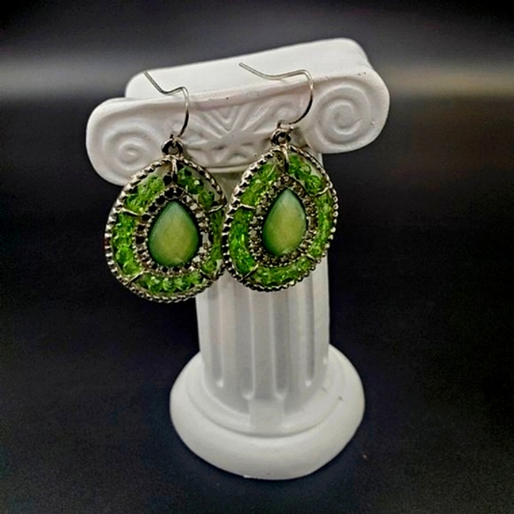 Vintage Style Dangle Green and Silver Beaded Tear Drop Earings - Picture 1 of 5